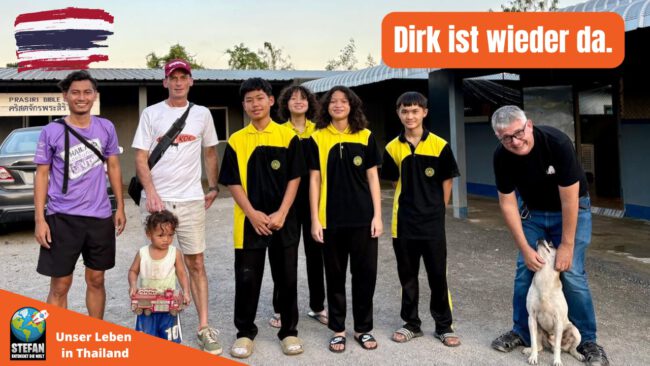 Gruppenfoto im Kinderheim